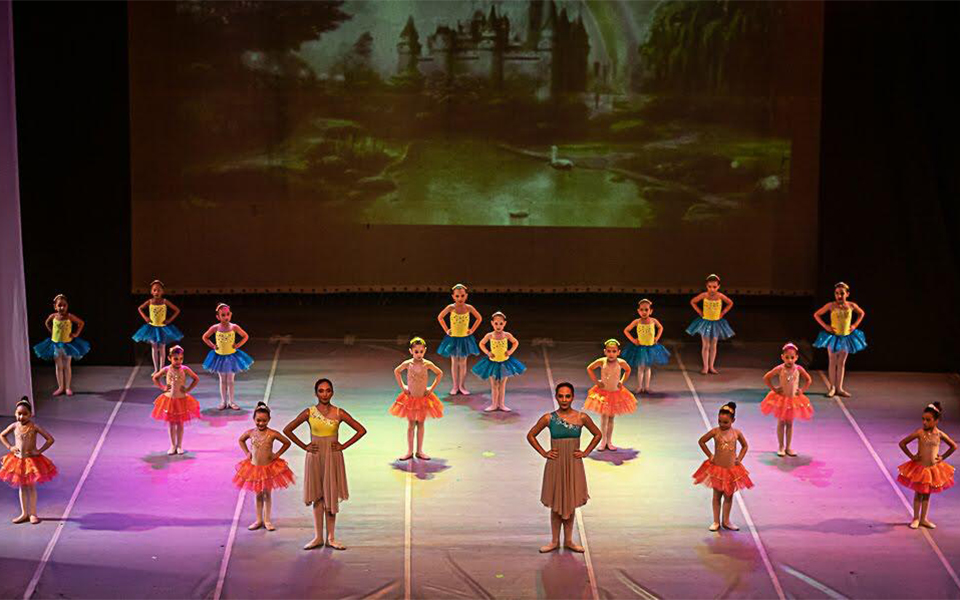 Le Studio de Ballet tiene cuatro años educando a las niñas marabinas
